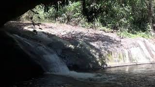 Ilhabela - Cachoeira da Toca - A Toca