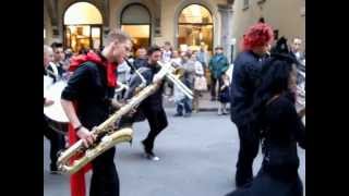 Sfilata CiacciaBanda StreetBand per Aspettando Halloween 2013.