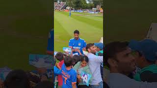 Dhoni getting an Autograph from Arshdeep Singh🤣 Ind Vs Ire 2nd T20 Malahide Cricket Club Ireland