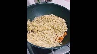 Food Vs Noodles #food #noodles #man #women #lady #girl #married #single #video #reels #short #fyp #y