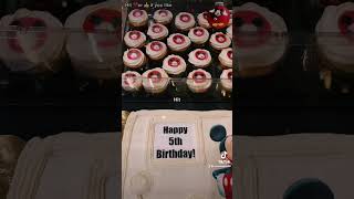 Vanilla cake & cupcakes (Mickey Mouse Theme)