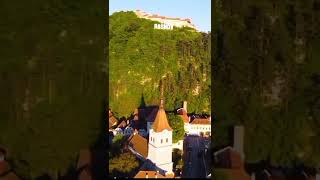 Cetatea Râșnov văzută de sus |România la înălțime #shorts #travelshorts #rasnov #visitromania