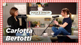 S1:Ep7 con Carlotta Bertotti Fotomontaggi, autobiografie e dialetto siciliano| Focaccia & Cappuccino