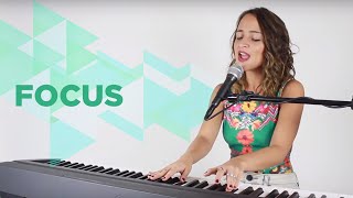 Focus | Ariana Grande (Bárbara Dias Cover)