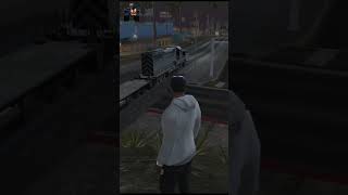 Apa Yang Akan Terjadi Jika Kita Berhentikan Kereta Yang Sedang Lewat Di GTA SA #shorts