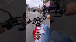 Cuando le prestas la moto a tu amigo xd