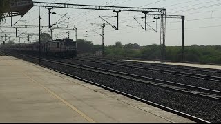 Navajivan Express skipping Varnama station| Indian Train Lovers| #indiantrain #indianrailways