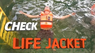 Check Life Jacket diatas Kapal