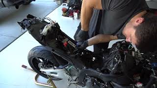 CBR600rr Wrecked Bike Rebuild Part 5 | Battery Tray, Fairing Stay Bracket, and Gas Tank Install.