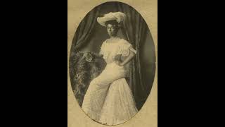 A young woman posing for a studio portrait, Kentucky, 1890-1910.