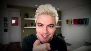 Felipe Neto chegou a 8 milhões  de  escritos  pro  seu  canal  #1  ( pintou o cabelo de amarelo ) .