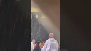 Al Haram Rain #lifeofmakkah #اكسبلور #mecca #explore #beautiful #kaaba #holymecca #journeytomakkah