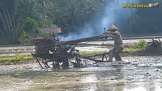 sawah dangkal!!joki traktor sawah menggarap wawah dangkal sangat cepat dan enteng