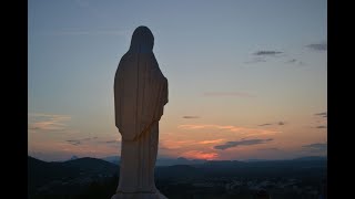 "La Regina della Pace preservi il mondo dalla follia della guerra"