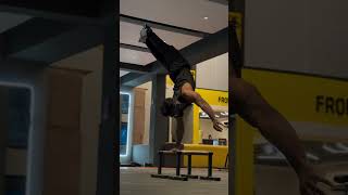 Pushday of a calisthenics guy☠️💀#calisthenic#onearmhandstand#short#dronavarun#streetworkoutindia