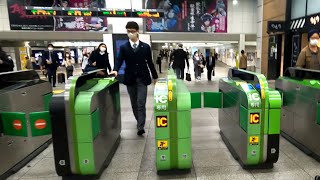 Akihabara station escalator and ticket gates