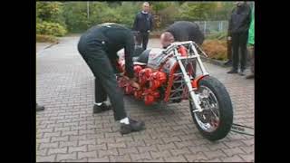 CHAINSAW ENGINE BIKE / POWERED BY 24 CHAINSAW ENGINES