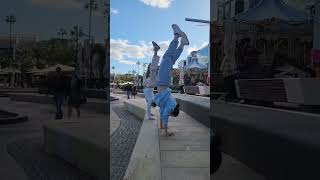 Handstand challenge mum vs daughter 😍