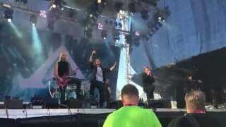 Amaranthe - Hunger live at Qstock 2015