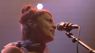 Angel Olsen - Hi-Five, Shut Up Kiss Me - Paris Gaité Lyrique 2016