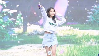 [4K]221002 아이유 직캠 'Blueming' (IU) @뉴발란스 런온