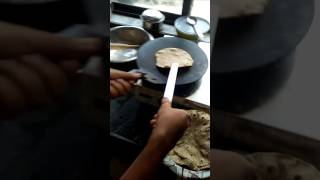 Roti banane ka sahi tarika | roti kese banaye ghar #ytshorts #youtubeshorts #viralshort #trending