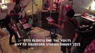 Otti Albietz and the Voices - Time Lapse.