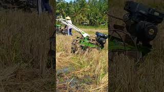 2 traktor sawah siap untuk bekerja mengolah lahan #shorts  #mesintraktor