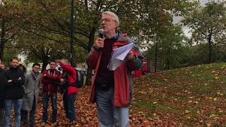 Peter Wright speaking at #bricklayerstube rally