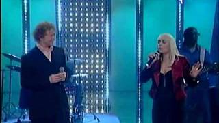 Raffaella Carrà e Mick Hucknall - A Hard Day's Night