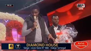 Saint Valentin : Wally seck offre son cadeau à Fambaye Mbow un grand geste encore Regardez...