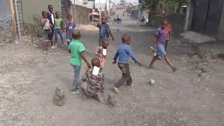 Les gamins vacanciers de Goma au quartier MABANGA Nord dans leur équipe LES ENFANTS D'ABORDS