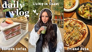 living in seoul: vegan cafe hopping, childhood friend date, rollerskating, coin karaoke 🍰🛼🎤💕