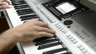 Yamaha PSR S910 experiment with Bass and Beats and Guitar sounds