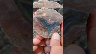 “Bat Signal” inside Turkish agate!