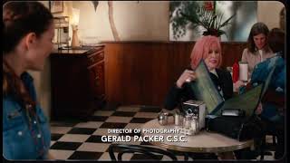 Schitts Creek S3E6 Catherine O’Hara as Moira wearing the wig she kept. Ordering a BLT;no bread