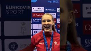 Julie Kepp Jensen showing her bronze after 50m freestyle final to European Championship #swimming