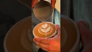 How to pour a flower #coffeeart #latteart #shorts