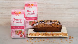 Πρωϊνό κέικ με Familia Berry Granola και γιαούρτι