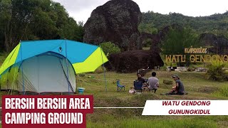 Bersih-bersih area camping ground Watu Gendong Gunung Kidul