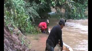 How To Construct A Raft In The Amazon (Achuar Style)