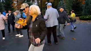 ЛИСТЬЯ ЖЕЛТЬІЕ НАД ГОРОДОМ КРУЖАТСЯ❤️ ТАНЦЬІ В ПАРКЕ ГОРЬКОГО❤️ ХАРЬКОВ 20231