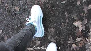 Walking in white & pale green Puma Mayze near the lake 👟