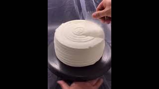 This is how you frost a cake!